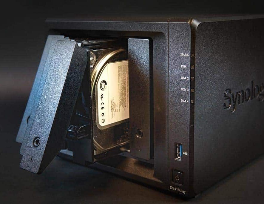 Synology DS418 play